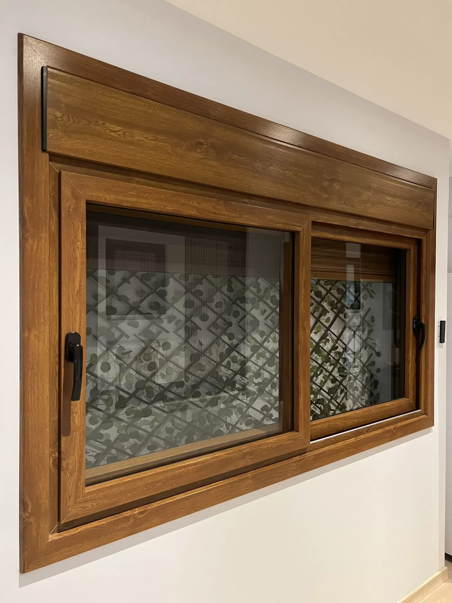 Janelas de Correr com Persiana PVC